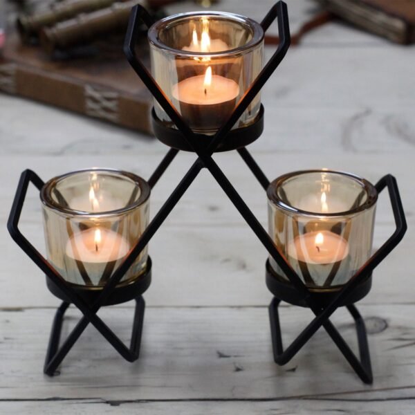 bG9jYWw6Ly9tZWRpYS9IUy9DRC82MFIzMEMxRzZNVktDREhTL2UyZTJlMmE1LmpwZWc.jpg Candelabro de Hierro - Triangulo- 3 Tazas
